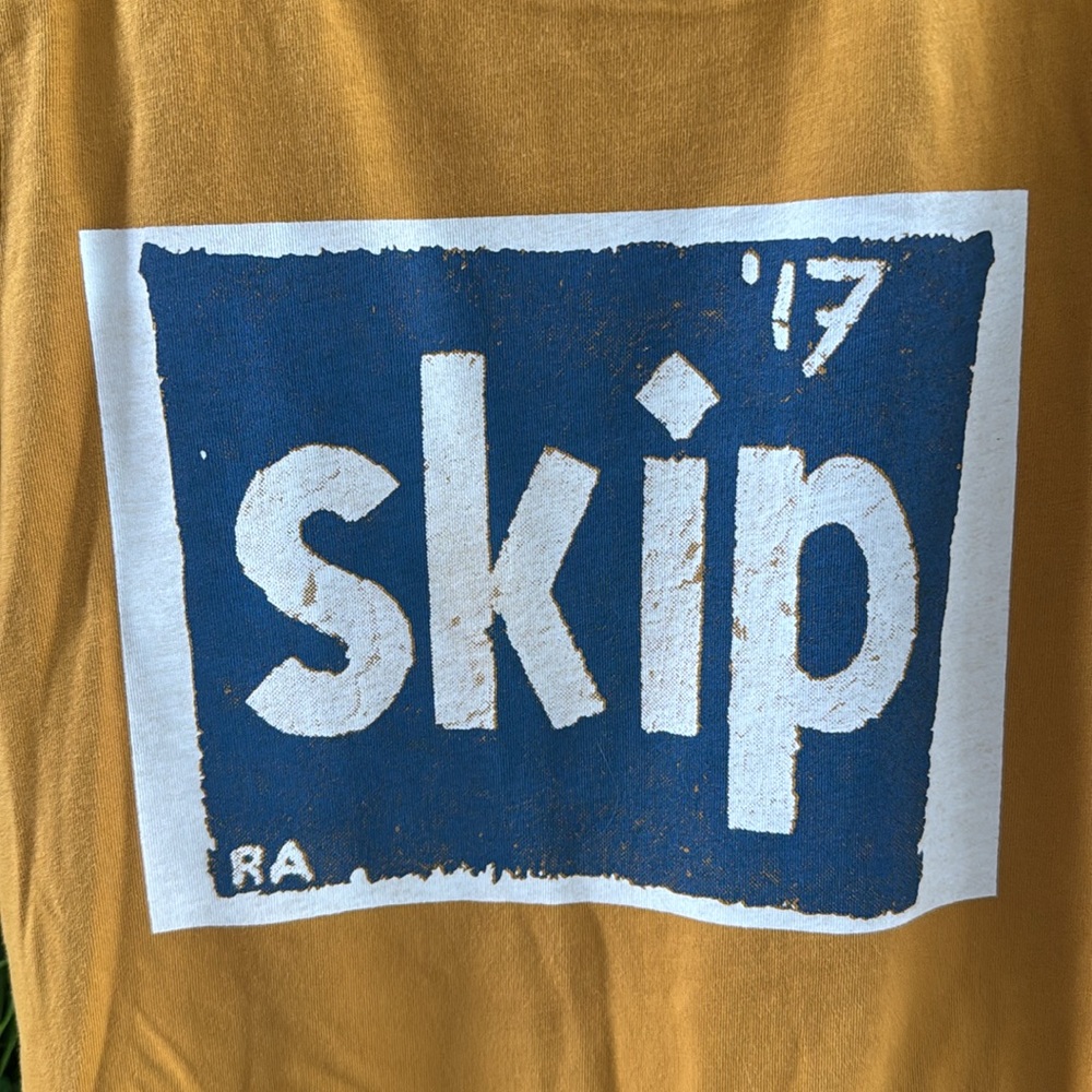 🆕🏷️ WOLF & RITA TEE 💛 - Picture 4 of 5